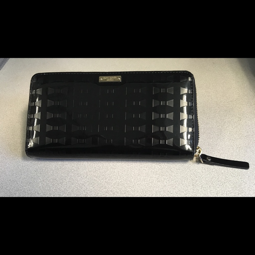 Kate Spade ♠️ Fancy That  - Patent Lacey Wallet